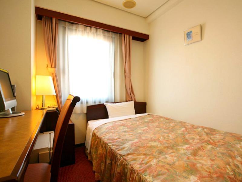 Seven Seven Takaoka Hotel Bagian luar foto