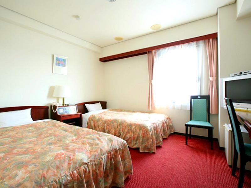 Seven Seven Takaoka Hotel Bagian luar foto