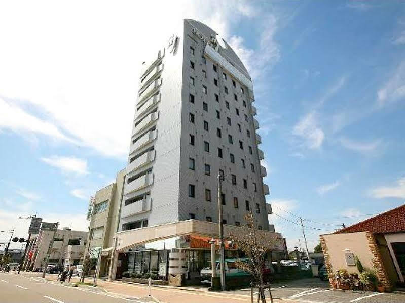 Seven Seven Takaoka Hotel Bagian luar foto